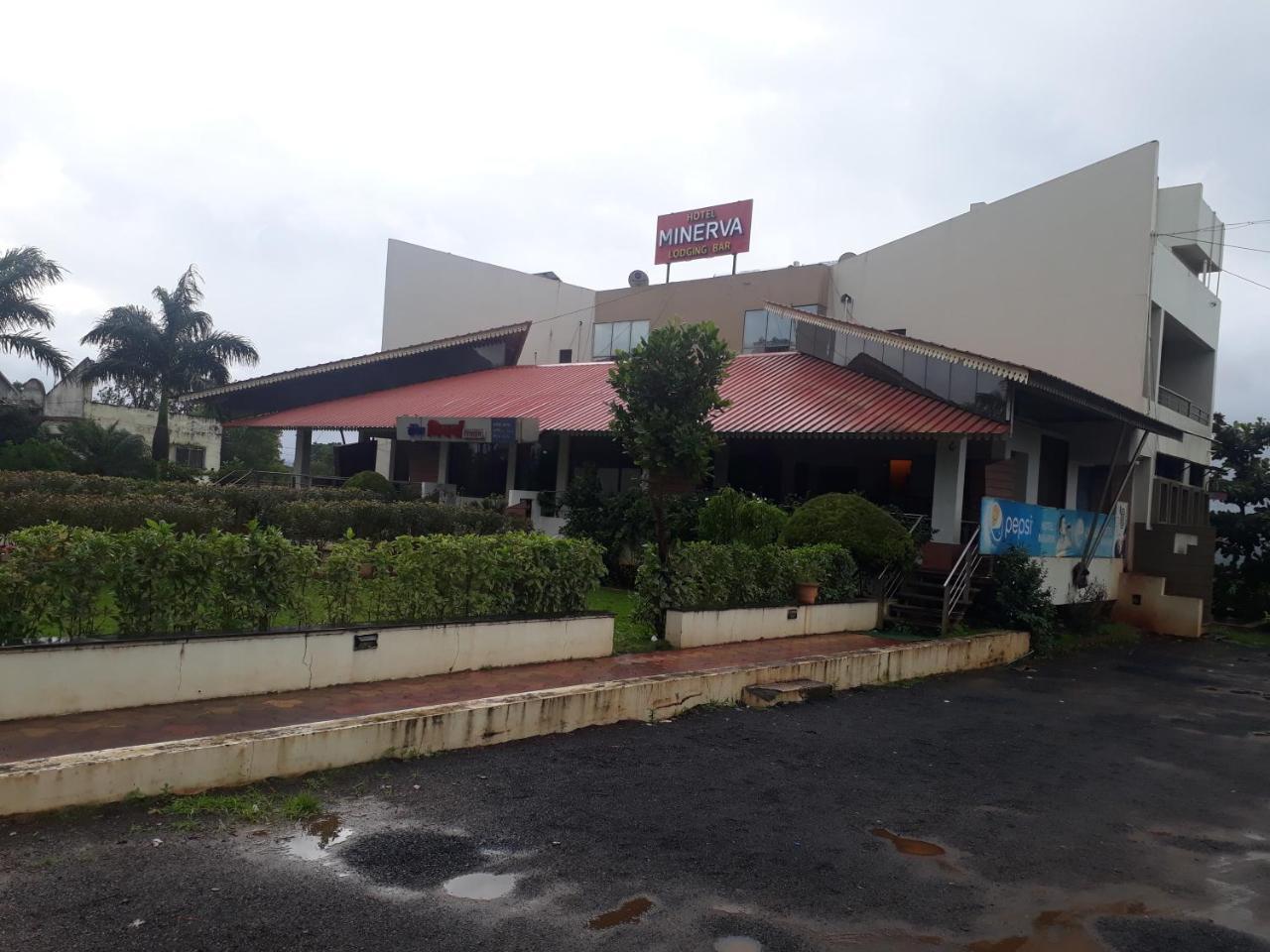 Minerva Paradise Hotell Belgaum Exteriör bild